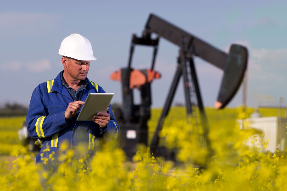 Oil & Gas - Your project success is driven by effective collaboration and accurate data. image